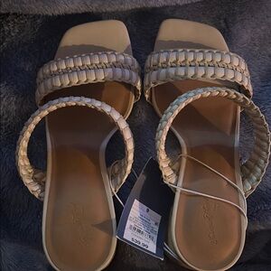 Women's Cream Sandals Size 9